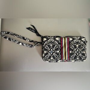Vera Bradley Wristlet in Excellent Condition